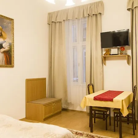Authentic Klauzal Appartement *